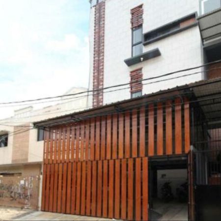 Kamar Keluarga Duri Kosambi Hotel Джакарта Екстериор снимка